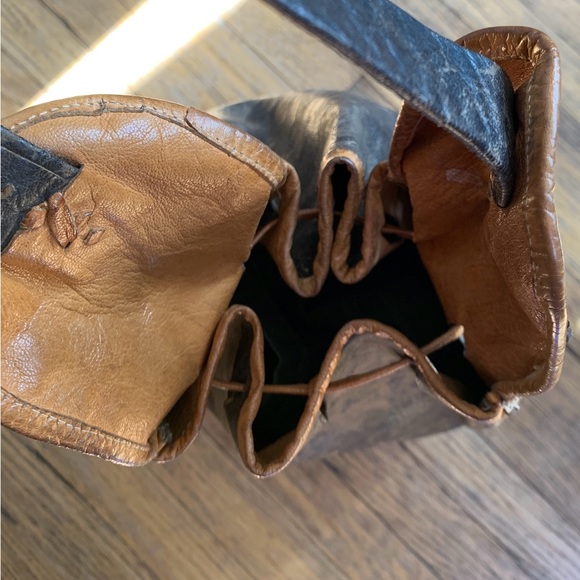 Vintage Boho Bag🤎Exceptionally Cool🤎 100% Leather, Circa 1960’s - Picture 8 of 11